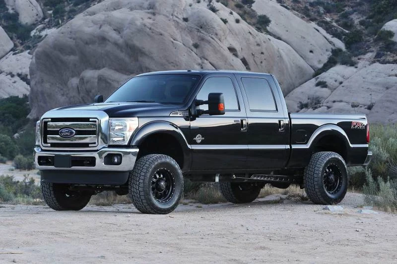 Fabtech 08-16 Ford F250/F350 4WD 4 Zoll Basic-System mit Stealth