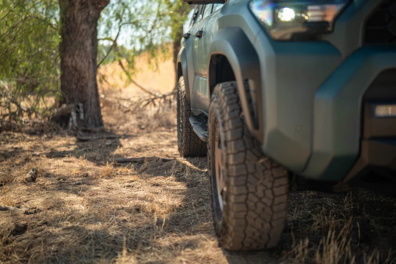 DV8 2025+ Toyota 4Runner OE Plus Side Steps - Micro-Texture Black