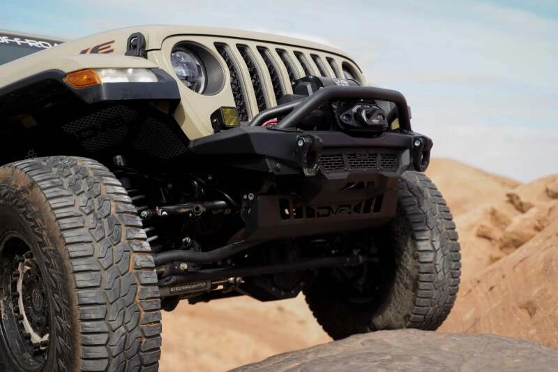 DV8 Offroad Sway Bar Disconnect Skid Plate für Jeep Wrangler JL & Gladiator JT