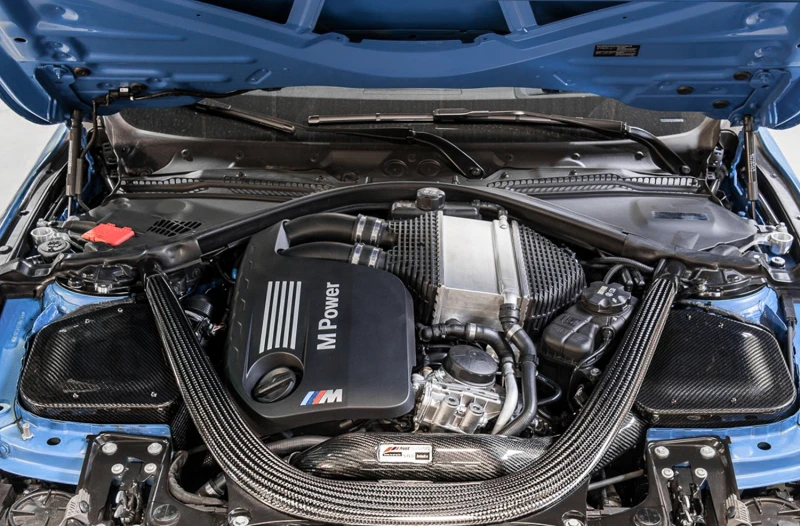 AWE Tuning BMW F8x M3/M4 S-FLO Carbon Ansaugung