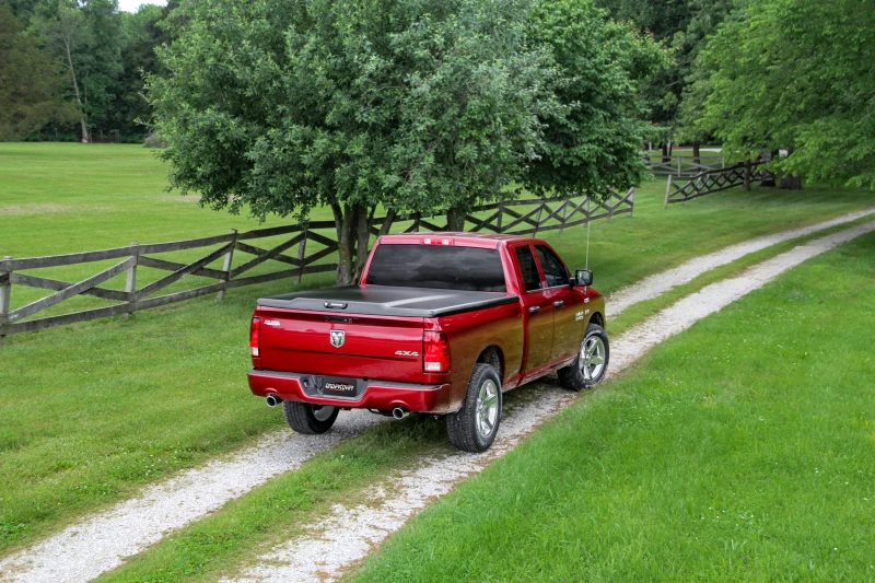 UnderCover Elite Hard Tonneau Cover for 09-18 Ram 1500 (19-20 Classic) / 10-20 Ram 2500 HD 6.4ft Bed