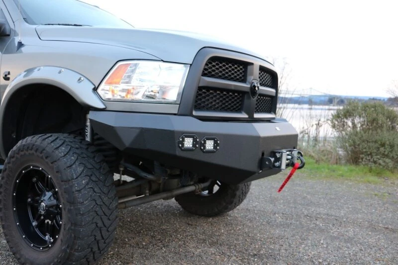 DV8 Offroad Frontstoßstange für 2010–2014 Dodge Ram 2500/3500