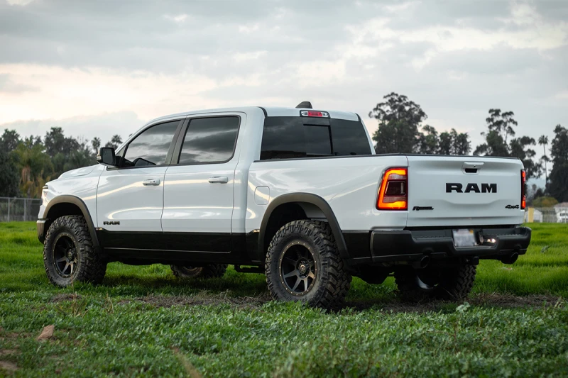 ICON 2019+ Ram 1500 2/4WD.75-2.5in Stage 1 Federungssystem