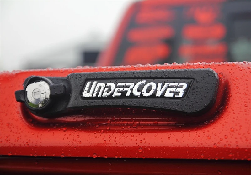 UnderCover Elite Smooth Tonneau Cover