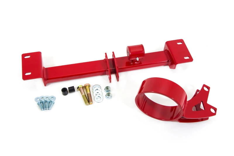 UMI Performance 93-02 GM F-Body Tunnelstrebe Halter für Serienauspuff & Kooks LT mit Schleife