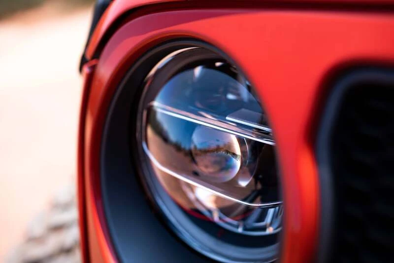 DV8 Offroad 2018+ Jeep Wrangler JL/Gladiator LED Projector Headlights