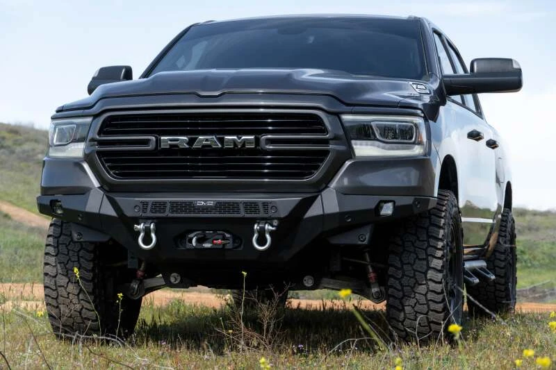 DV8 Offroad Spec Series Front Stoßstange für 2019–2023 RAM 1500