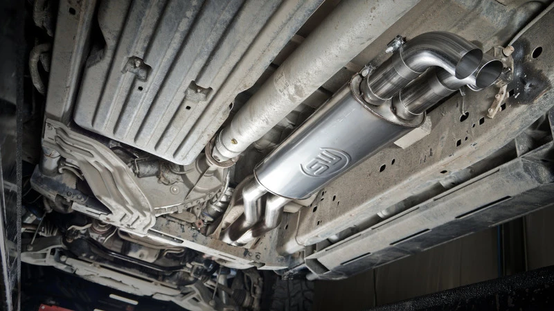 Stainless Works 2011-14 Ford F-150 Raptor Auspuff X-Rohr Resonator Dump vor der hinteren Achse