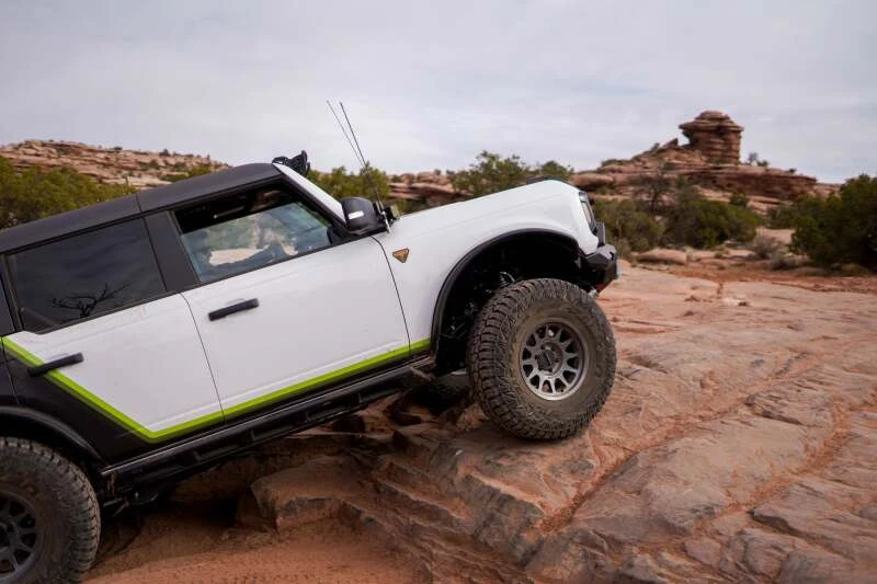 DV8 Offroad FS-15 4-Door Rock Sliders V2 für 2021+ Ford Bronco (exkl. 2-Door/Raptor)