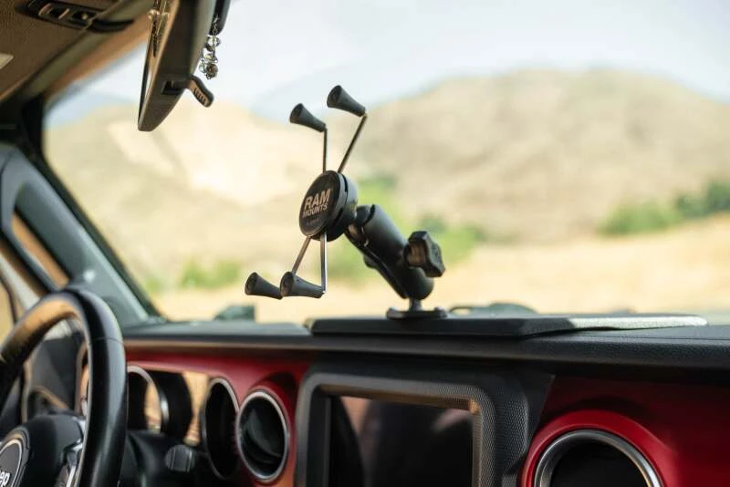 DV8 Offroad Digital Device Dash Mount V2 für 18-23 Jeep Wrangler JL / 20-23 Gladiator JT