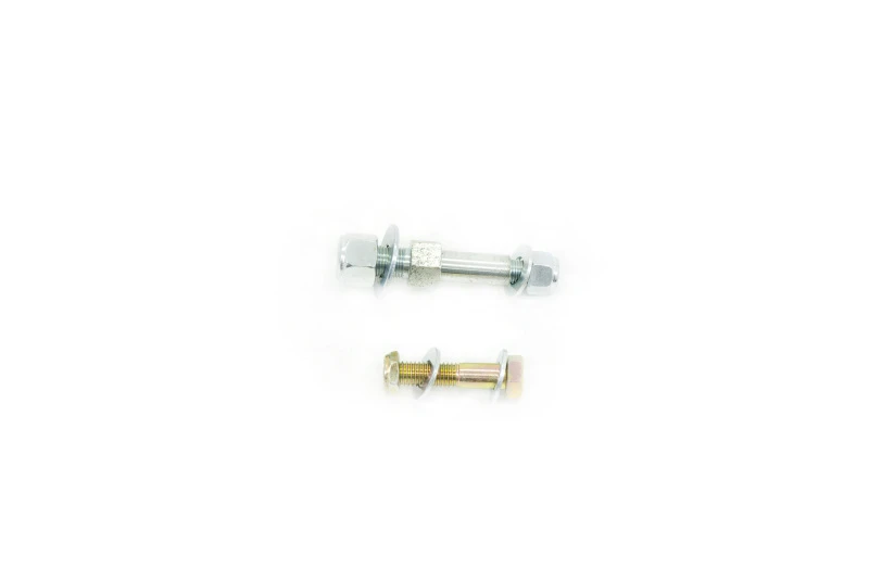 umi-performance_6493-6797411b3c087 UMI Performance 73-87 GM C10 Stoßdämpfer-Stud Kit Vorne
