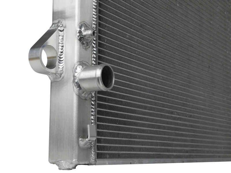 aFe BladeRunner Street Series Rohr- und Finnen-Aluminiumkühler 05-15 Toyota Tacoma L4 2.7L/V6 4.0L