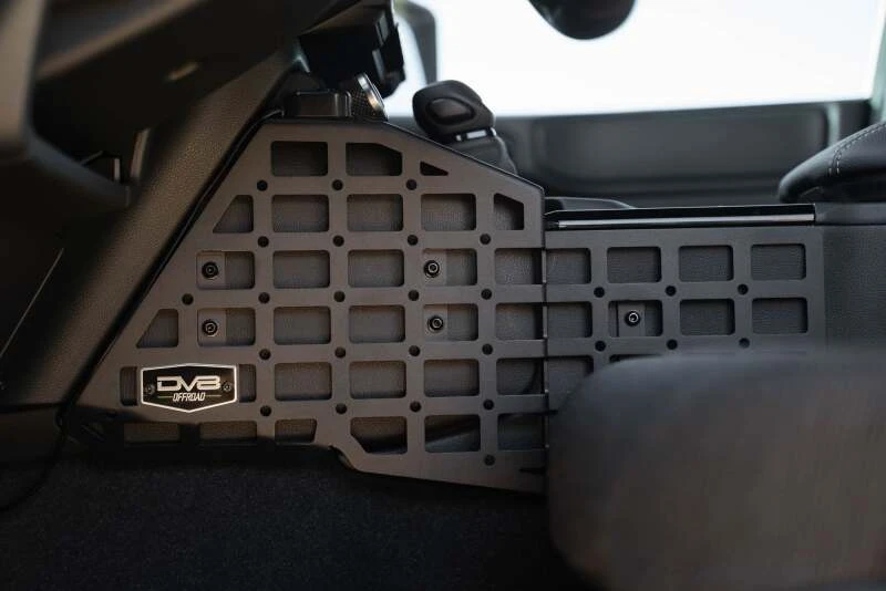 DV8 Center Console Molle Panels für 2024–2025 Toyota Land Cruiser