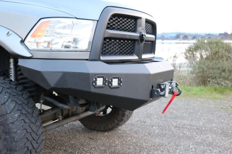 DV8 Offroad Frontstoßstange für 2010–2014 Dodge Ram 2500/3500