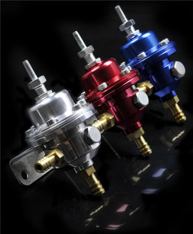 weapon-r_958-111-101_679974c56e324 Weapon R Universal Adjustable Fuel Pressure Regulator Silver