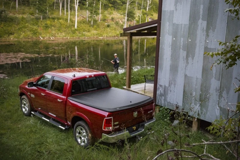 Undercover SE Tonneau Cover für 2009–2018 Dodge Ram 1500 und 2019–2023 Ram 1500 Classic