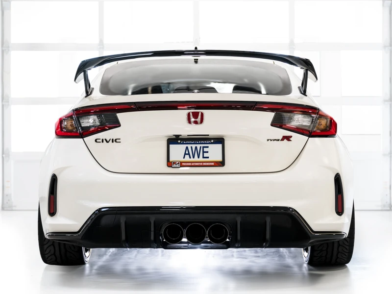 AWE Tuning 2023 Honda Civic Type R FL5 Touring Edition Auspuff mit dreifachen Diamantschwarz-Tipps