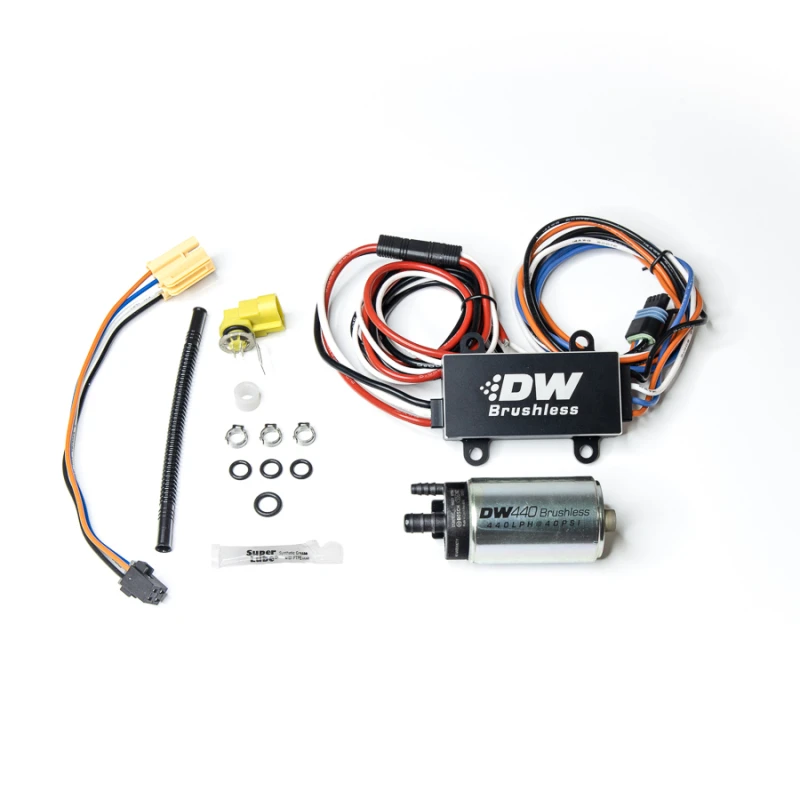 DeatschWerks 16+ Chevy Camaro 440lph In-Tank Bürstenloser Kraftstoffpump mit 9-0902 Installationskit/C102 Controller