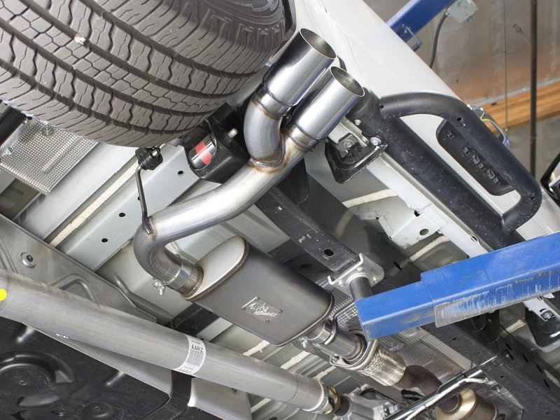 aFe Rebel Series CB 3 Zoll mittlerer Seitenausgang SS Exht mit polierten Spitzen 15-17 Chevy Colorado / GMC Canyon