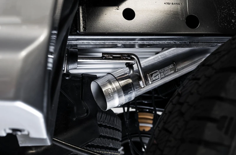 AWE Tuning 2019+ Ford Ranger 0FG Leistungs-Abgasanlage mit Diamant-Schwarz-Tips & Rock Guard