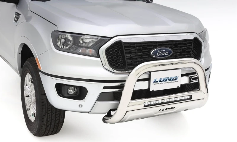 Lund 04-18 Ford F-150 (außer Heritage) Bull Bar mit Licht & Verkabelung - Poliert