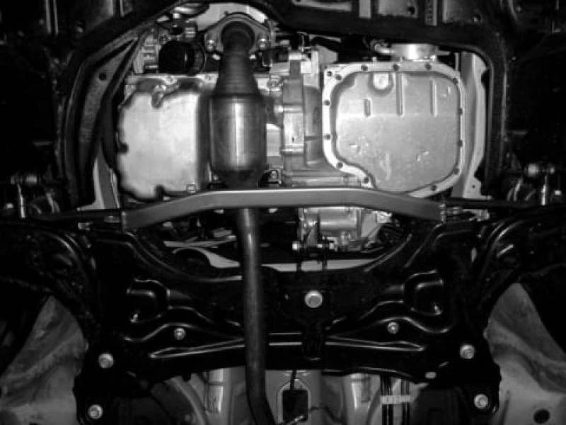 Cusco Lower Arm Bar Ver I 2 Pts für Toyota Prius C Aqua