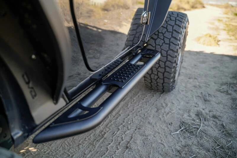 DV8 Offroad Seiten-Trittbretter für 2007–2018 Jeep Wrangler JK 2-Türer
