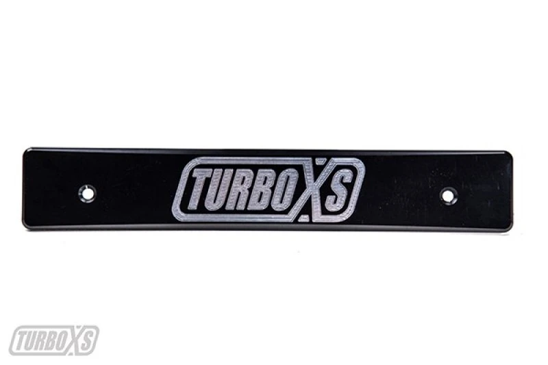 Turbo XS Lizenzschild-Entferner aus Billet-Aluminium Schwarz lackiertes TurboXS-Logo für 08-14 Subaru WRX/STi