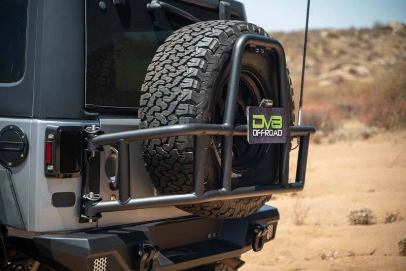 DV8 Offroad Body Mounted Tire Carrier für 2007–2018 Jeep Wrangler JK