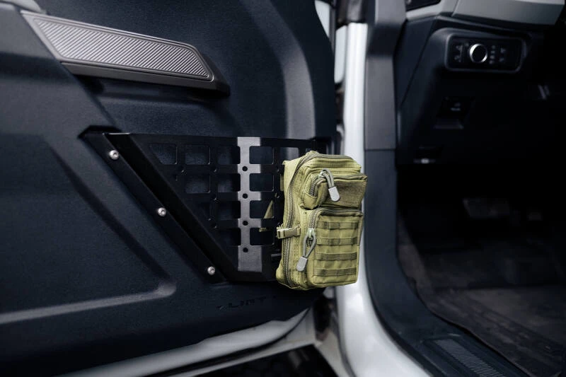 DV8 Offroad Front Door Pocket Molle Panels für 2021–2023 Ford Bronco