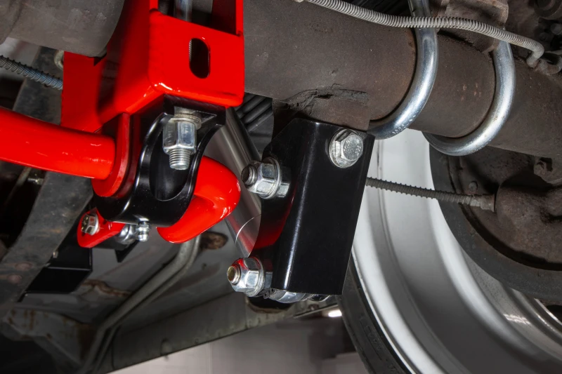 UMI Performance 73-87 GM C10 Stoßdämpfer-Verlagerungs-Kit Hinten