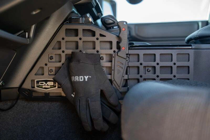 DV8 Center Console Molle Panels für 2024–2025 Toyota Land Cruiser