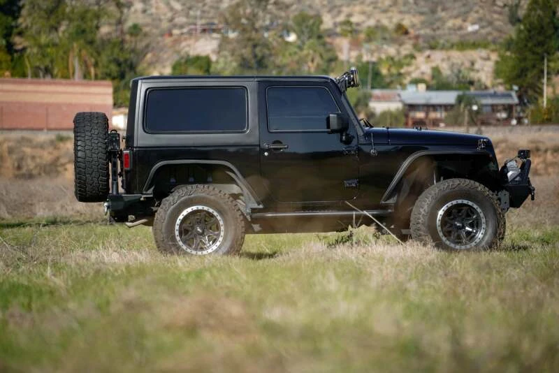 DV8 Offroad Ersatzreifenhalter für MTO Stoßstange für 2007–2018 Jeep Wrangler JK