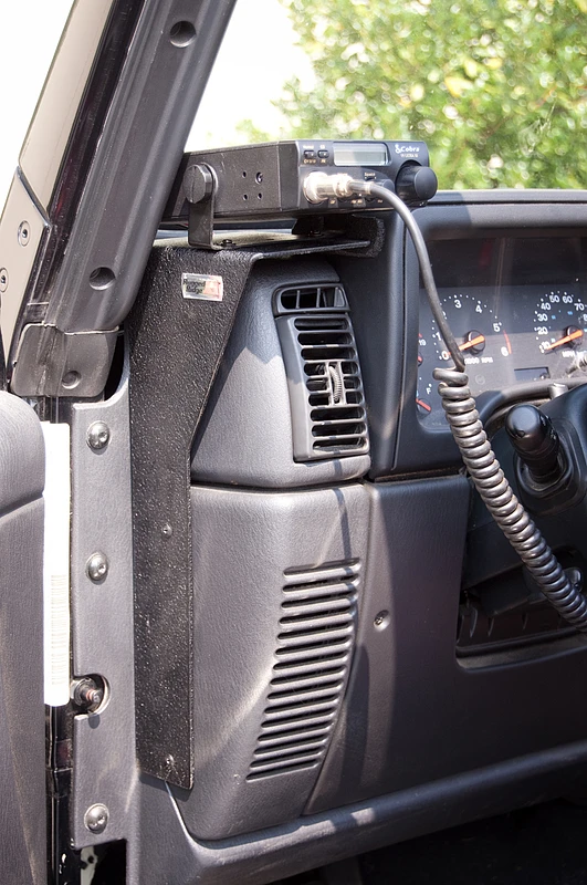 Rugged Ridge CB-Radio-Dash-Montage 97-06 Jeep TJ LJ Jeep Wrangler