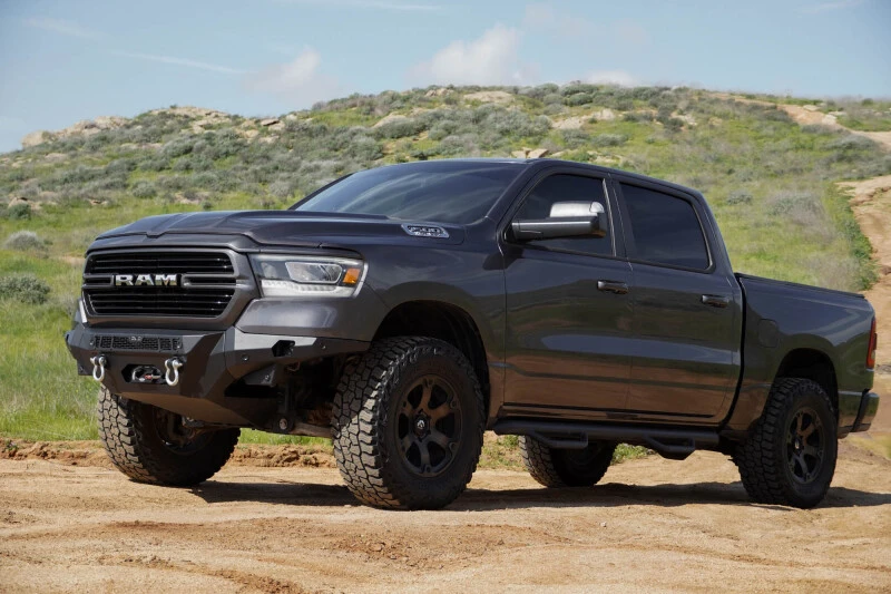 DV8 Offroad Spec Series Front Stoßstange für 2019–2023 RAM 1500