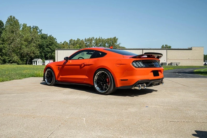 Corsa 20-22 Ford Mustang GT500 3.0in Dual Rear Exit Catback w/ Twin 5.0in Pol. Straight Cut Pro Tip