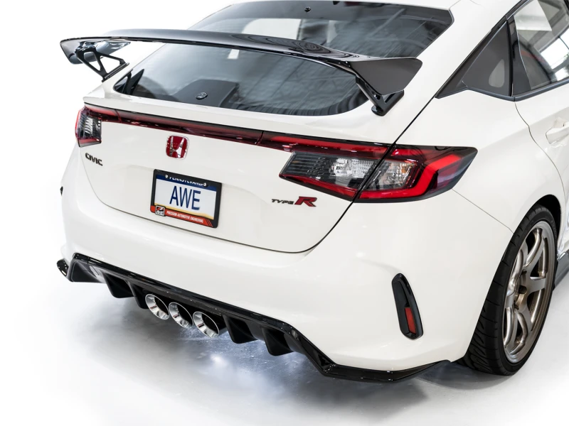 AWE Tuning 2023 Honda Civic Type R FL5 Touring Edition Auspuffanlage mit dreifachen Chrom-Silber-Spitzen
