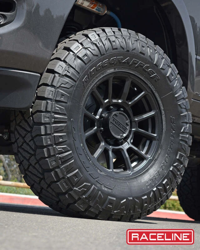 Raceline 950B Gauge 17x8.5in / 6x139.7 BP / 0mm Offset / 106.1mm Bore - Satin Black Wheel