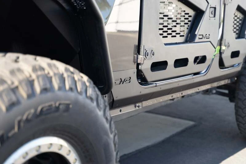 DV8 Offroad Rock Skins für 2018–2025 Jeep Wrangler JL 4-Türer
