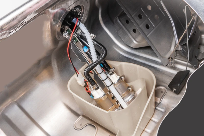 Radium Toyota Chaser/Mark II/Cresta Kraftstoffhalter - Pumpen nicht enthalten