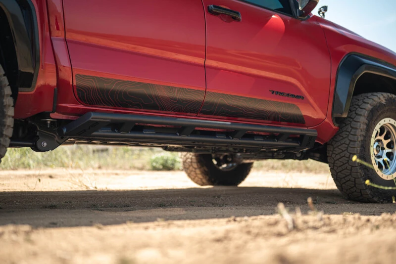 DV8 Offroad Rock Sliders für 2024–2025 Toyota Tacoma Double Cab