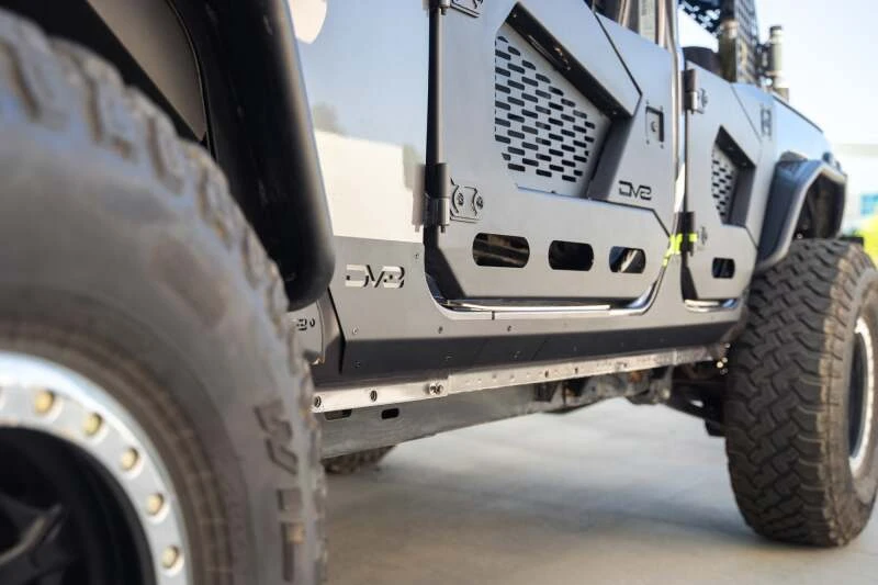 DV8 Offroad Rock Skins für 2018–2025 Jeep Wrangler JL 4-Türer