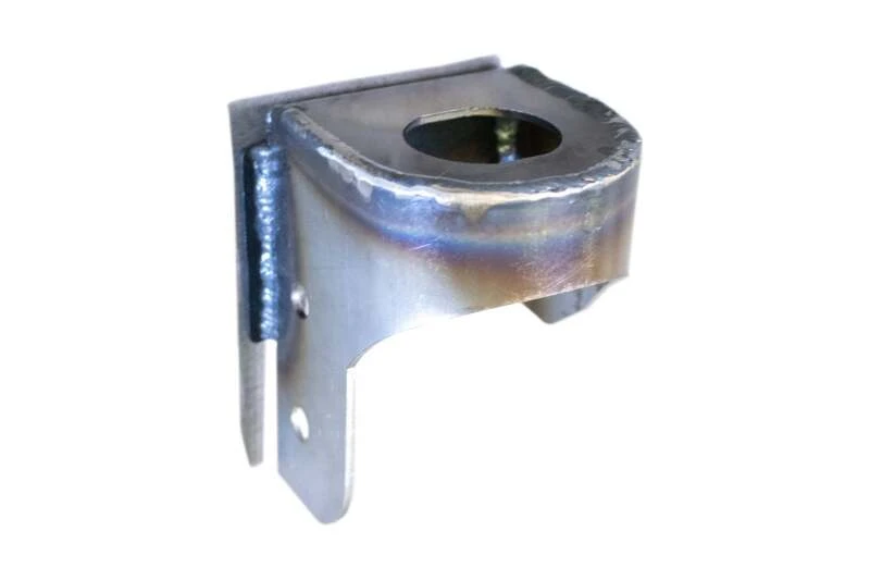 Rust Buster Avalanche/Suburban/Yukon Center Rear Body Frame Mount