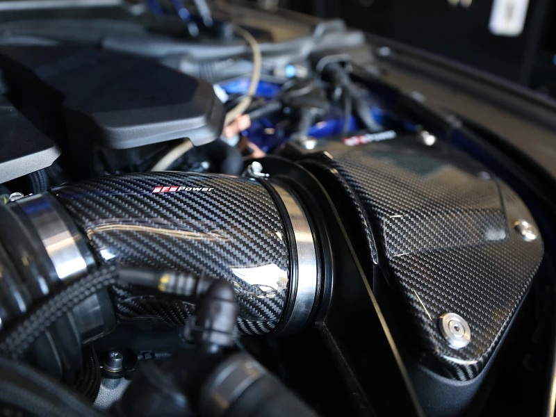 aFe Momentum Black Series Carbon Fiber Pro 5R Luftansaugsystem BMW M5 (F90) 18-19
