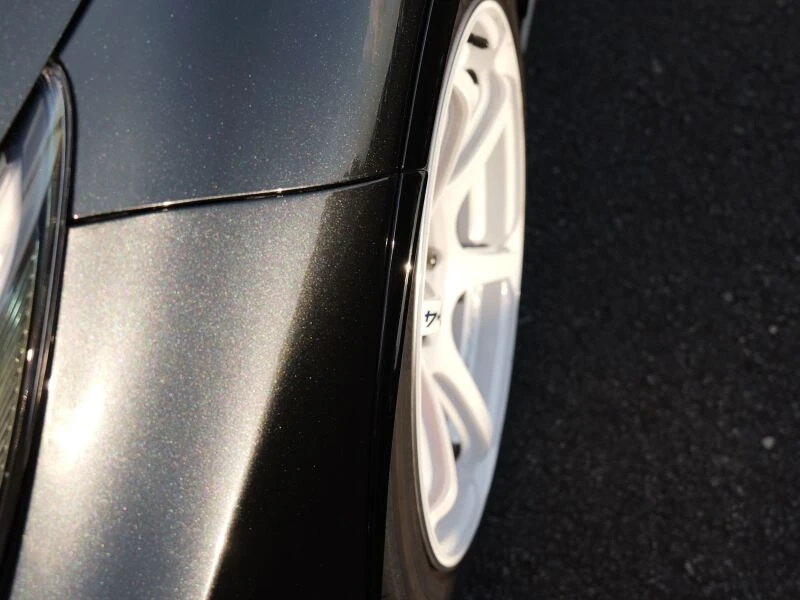 HKS Fender Molding für Toyota GR Corolla GZEA14H