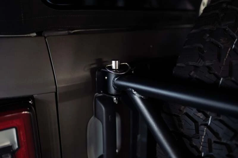 DV8 Offroad Heckklappenverstärkung & Ersatzradhalter für 21-23 Ford Bronco