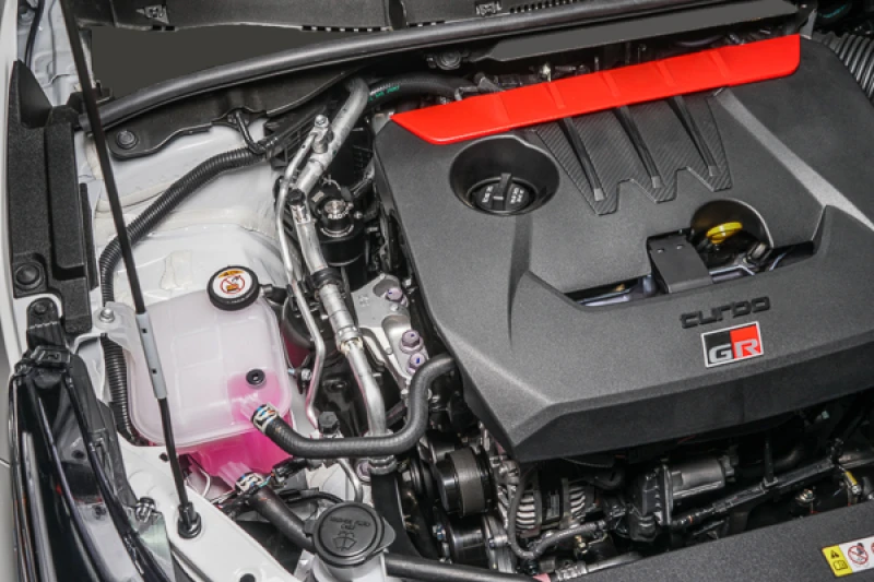 Radium Engineering Toyota GR Corolla Auffangbehälter-Kit Fluid Lock