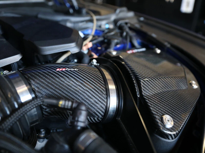 aFe Black Series Stage-2 Carbon Fiber Kaltluft-Ansaugsystem mit Pro DRY S Media