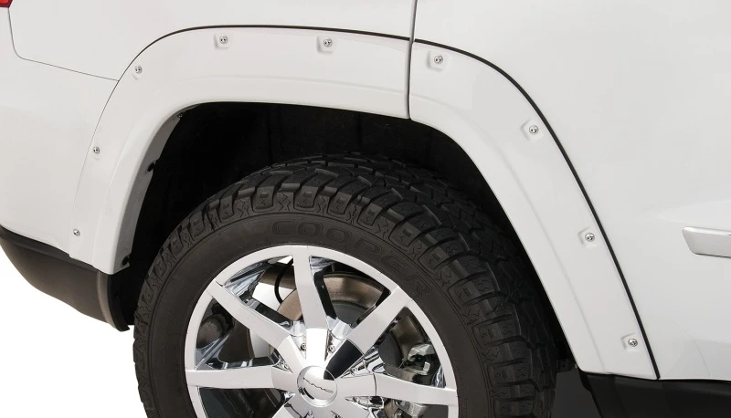 Bushwacker 11-18 Jeep Grand Cherokee Pocket Style Flares 2-teilig, passt nicht für SRT8 - Schwarz
