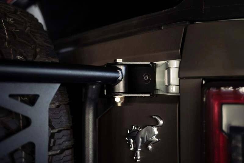 DV8 Offroad Heckklappenverstärkung & Ersatzradhalter für 21-23 Ford Bronco